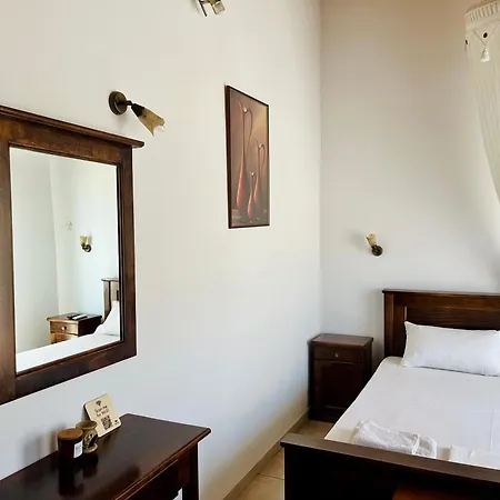 Avra Affittacamere 3*